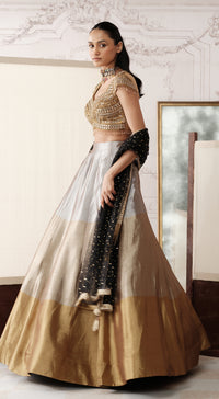 THE ROYAL GOLD OMBRE LEHENGA SET