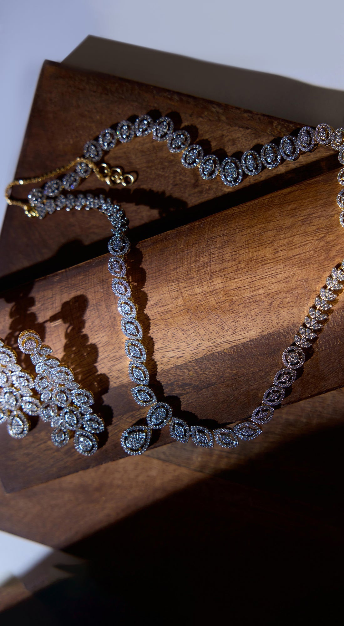 Aari blossom necklace