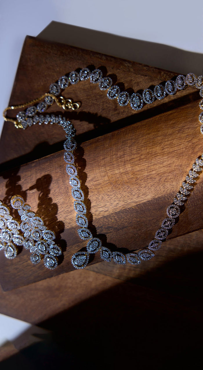 Aari blossom necklace