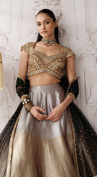 THE ROYAL GOLD OMBRE LEHENGA SET