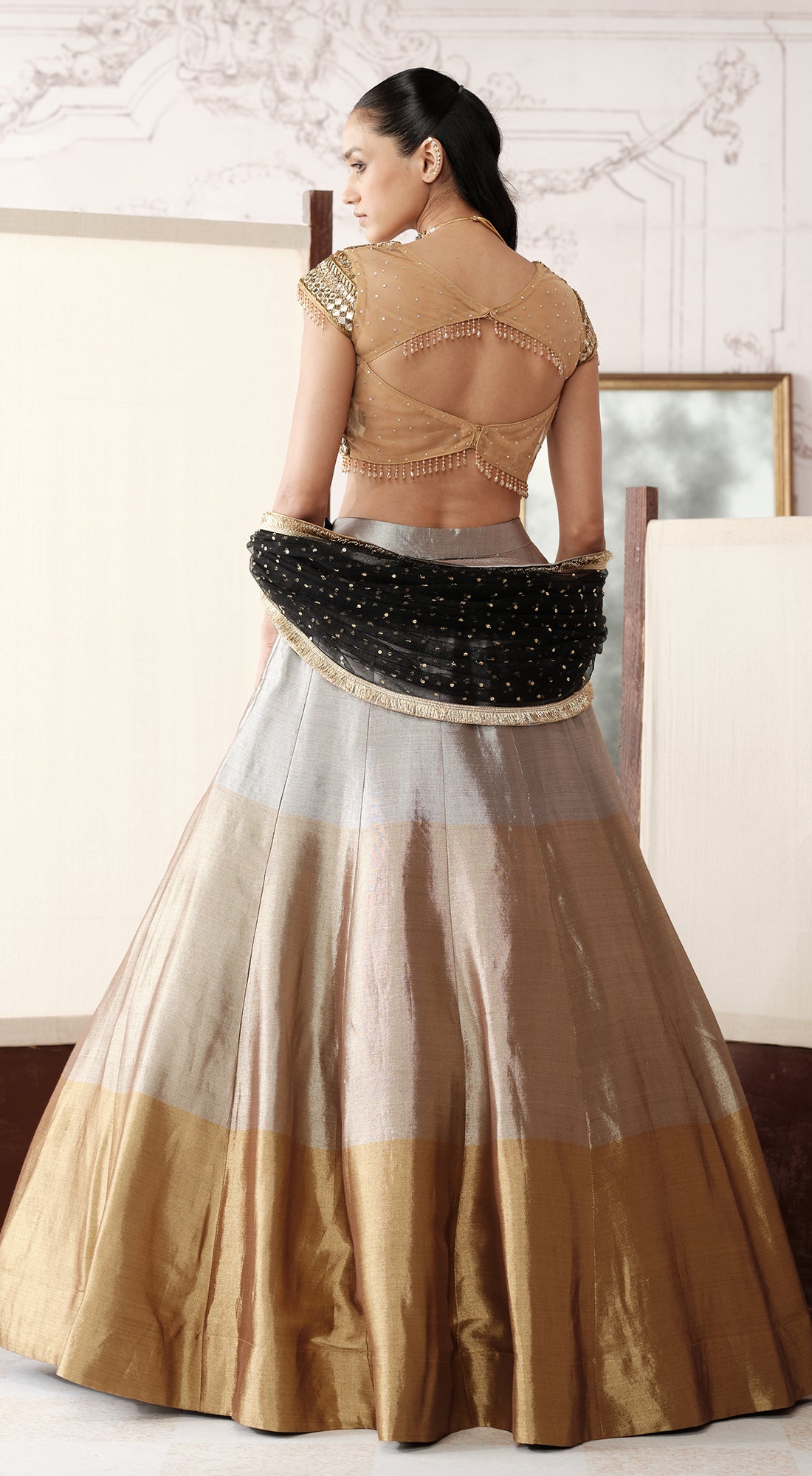 THE ROYAL GOLD OMBRE LEHENGA SET