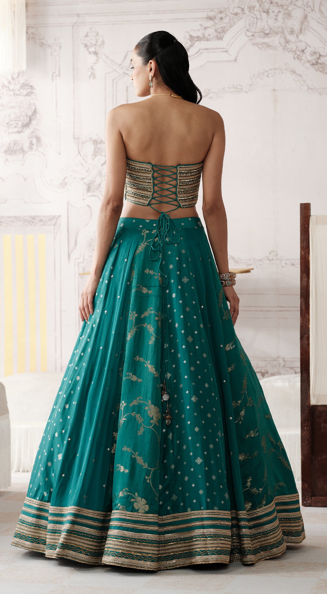 THE ROYAL TEAL LEHENGA